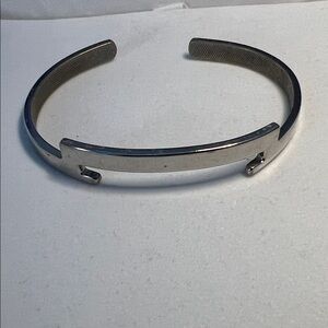 Silver Avon Bracelet
Vintage